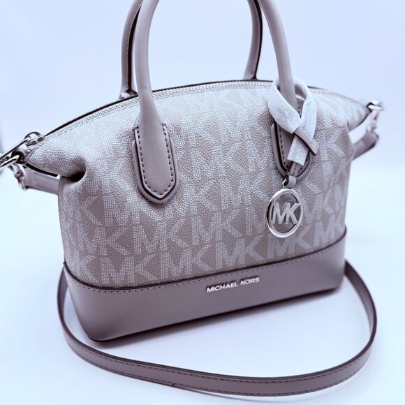 "Hyde" by Michael Kors - Picture 4 of 14